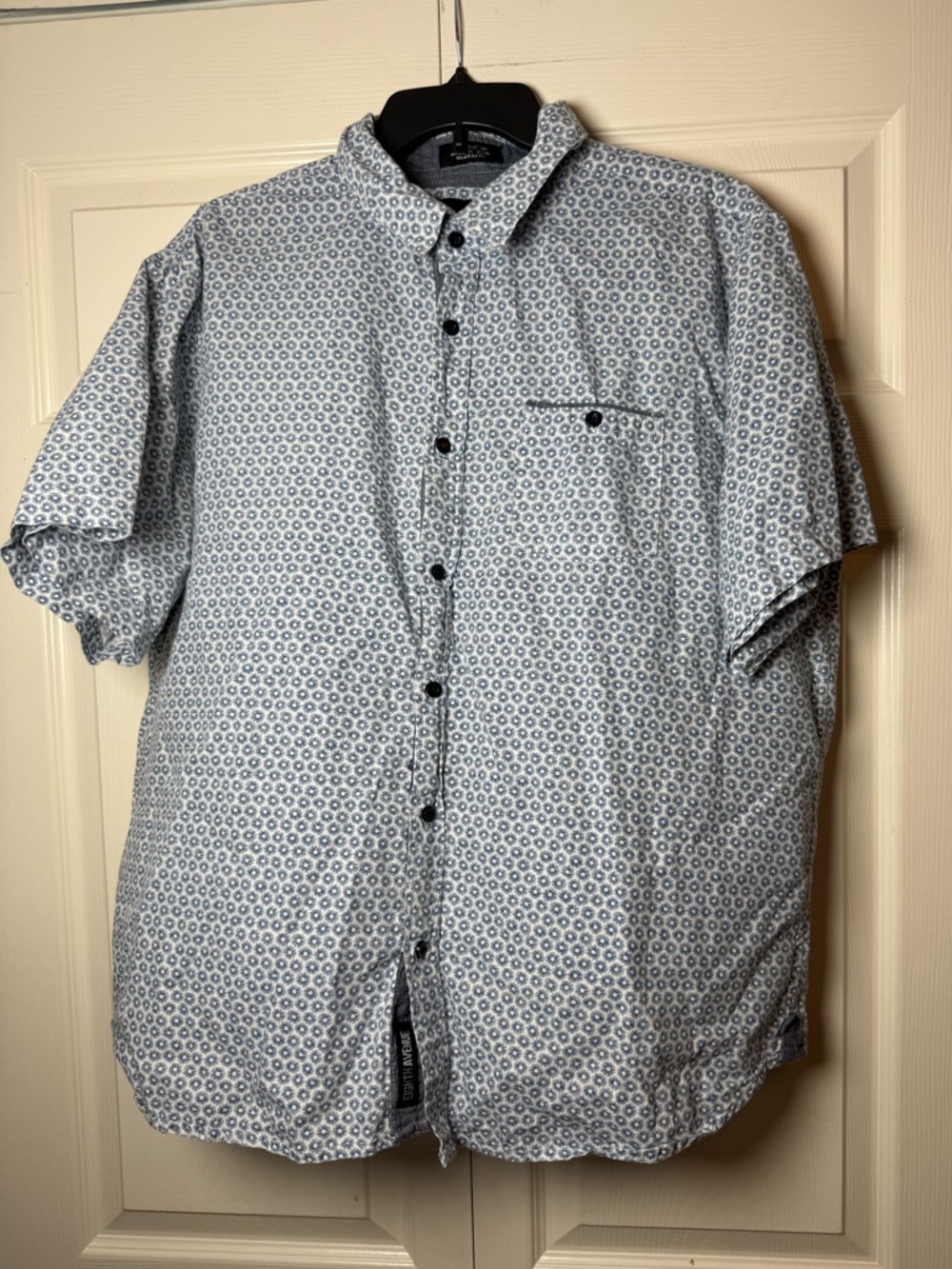 Eight Avenue Men’s Button Up Short Sleeve Shirt Size XL